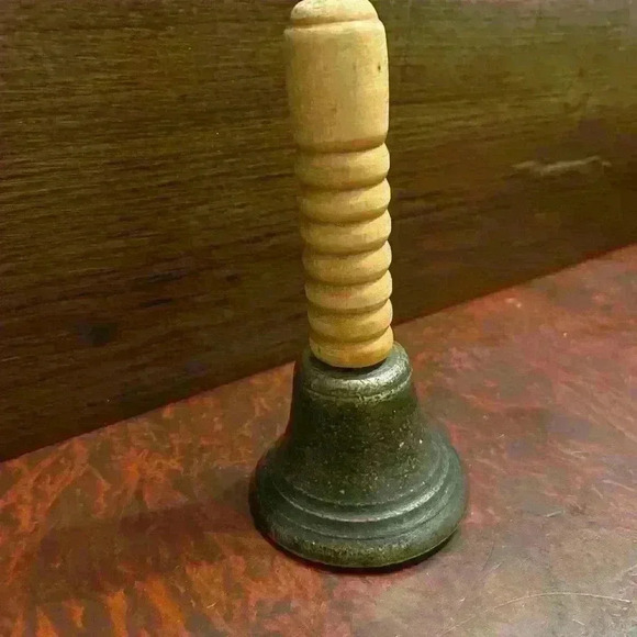 Antique Brass Metal Hand Held School Dinner Bell Wood Handle 7” Heavy - Picture 2 of 4